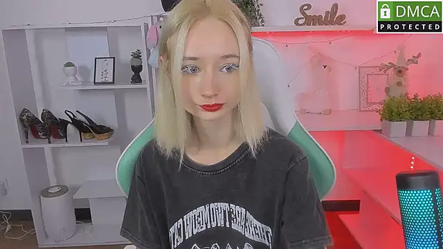 Snapshot of Katia_Kim chatting on October 2025 05:38:02 AM Katia Kim online show from October 2025 05:38:02 AM