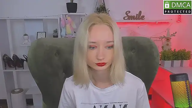 Snapshot of Katia_Kim chatting on October 2025 05:28:01 AM Katia Kim online show from October 2025 05:28:01 AM