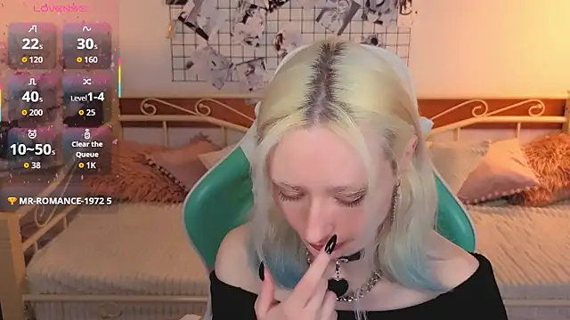 Katia Kim online show from March 2026 06:17:01 AM