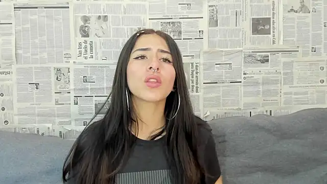 Mhelanny2 online show from January 2025 08:41:01 PM