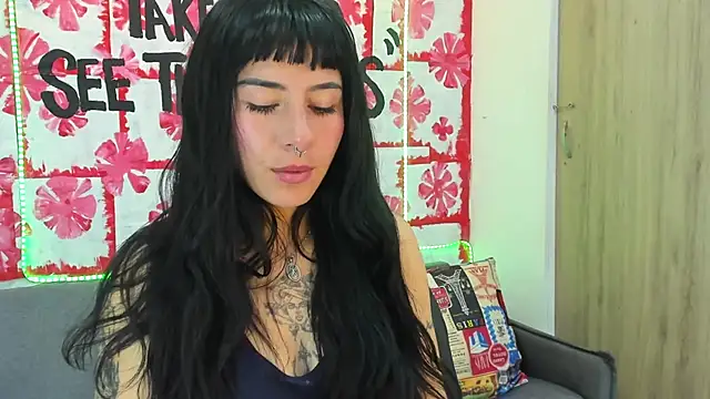 Mhelanny2 online show from March 2025 07:47:02 AM