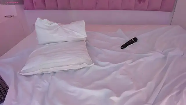 luisah  online show from March 2025 01:53:02 AM