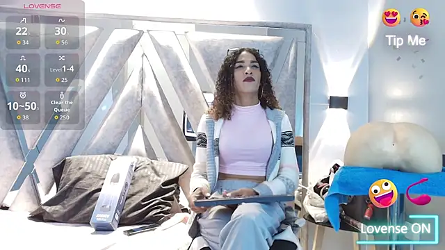 StefanyMiler online show from October 2025 07:59:01 PM