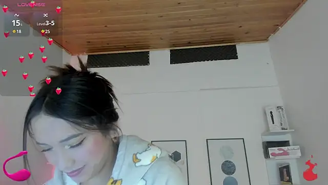 cristal  hot 1 online show from January 2025 10:06:02 AM