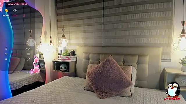 cristal  hot 1 online show from May 2026 05:02:01 AM