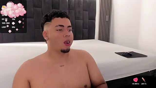 Snapshot of WhiteSun_01 chatting on October 2025 12:55:02 PM WhiteSun 01 online show from October 2025 12:55:02 PM