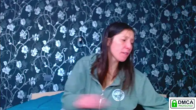 Sophi Cute online show from April 2026 12:42:02 PM