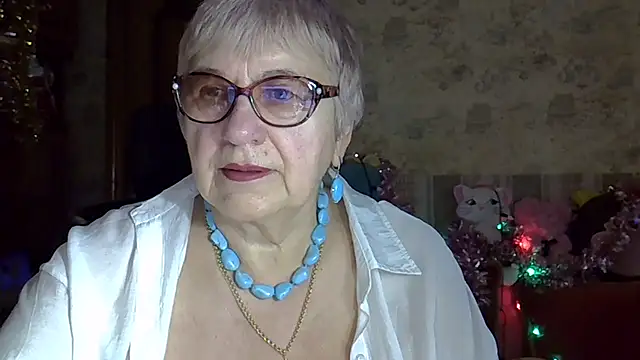 SweetCherry27 online show from December 2025 04:41:04 AM