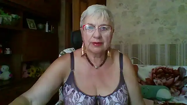Snapshot of SweetCherry27 chatting on August 2026 11:15:02 AM SweetCherry27 online show from August 2026 11:15:02 AM
