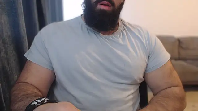 hugemachohandsome online show from November 2025 08:25:02 AM