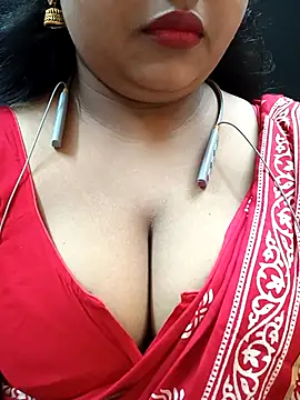 Snapshot of Sophiaboudi chatting on October 2025 05:59:01 PM Sophiaboudi online show from October 2025 05:59:01 PM