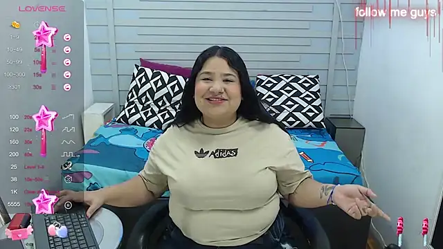 Snapshot of evelin_zaens chatting on February 2025 04:36:02 AM evelin zaens online show from February 2025 04:36:02 AM