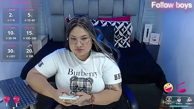 Snapshot of evelin_zaens chatting on October 2025 05:15:01 AM evelin zaens online show from October 2025 05:15:01 AM