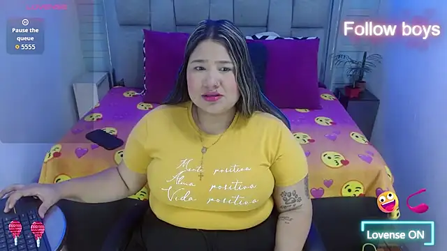 Snapshot of evelin_zaens chatting on October 2025 04:14:01 AM evelin zaens online show from October 2025 04:14:01 AM