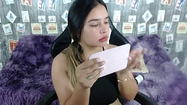 SaraCrow online show from December 2024 05:09:02 AM