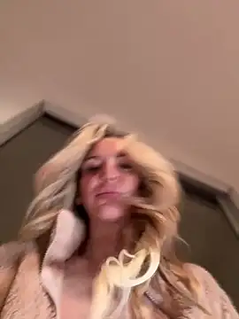 Snapshot of MessyNastyQueen chatting on February 2025 12:41:02 AM MessyNastyQueen online show from February 2025 12:41:02 AM