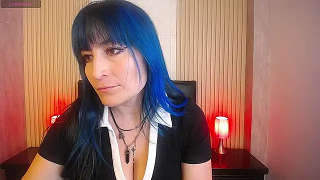 Snapshot of alicia_moom chatting on December 2024 07:28:01 PM alicia moom online show from December 2024 07:28:01 PM