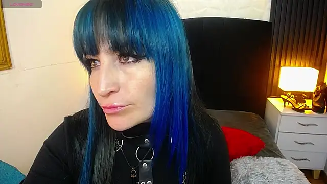 Snapshot of alicia_moom chatting on December 2024 10:26:02 PM alicia moom online show from December 2024 10:26:02 PM