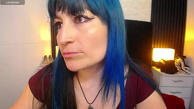 Snapshot of alicia_moom chatting on December 2024 06:20:02 PM alicia moom online show from December 2024 06:20:02 PM