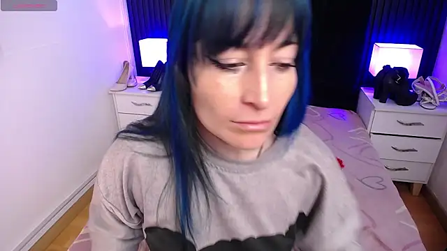 Snapshot of alicia_moom chatting on January 2025 03:07:02 PM alicia moom online show from January 2025 03:07:02 PM