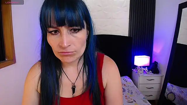 Snapshot of alicia_moom chatting on February 2025 07:41:02 PM alicia moom online show from February 2025 07:41:02 PM