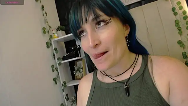 Snapshot of alicia_moom chatting on March 2025 10:39:02 PM alicia moom online show from March 2025 10:39:02 PM