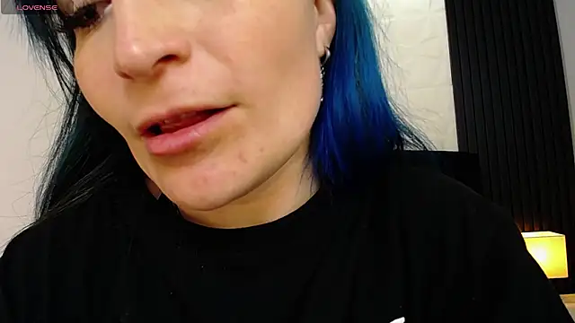 Snapshot of alicia_moom chatting on March 2025 10:49:01 PM alicia moom online show from March 2025 10:49:01 PM