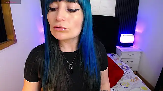 Snapshot of alicia_moom chatting on March 2025 09:55:02 PM alicia moom online show from March 2025 09:55:02 PM