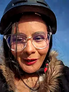 Snapshot of bellapaty chatting on February 2025 03:42:02 PM bellapaty online show from February 2025 03:42:02 PM