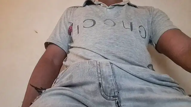 Snapshot of royblackbigpvt chatting on October 2025 06:49:01 PM royblackbigpvt online show from October 2025 06:49:01 PM