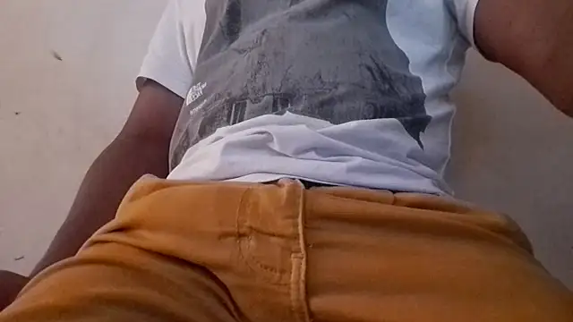 Snapshot of royblackbigpvt chatting on November 2025 05:02:01 PM royblackbigpvt online show from November 2025 05:02:01 PM