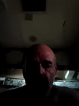 Snapshot of THEFOXNROSE chatting on April 2026 04:13:02 AM THEFOXNROSE online show from April 2026 04:13:02 AM