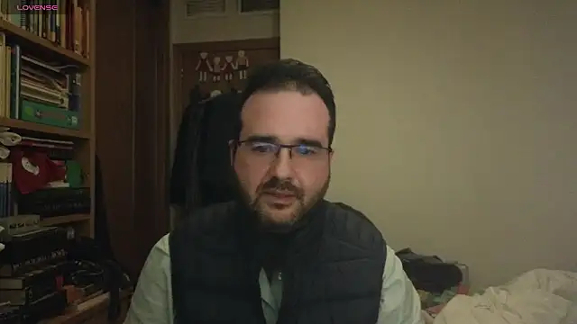 curiosillo83 online show from March 2025 10:31:02 PM