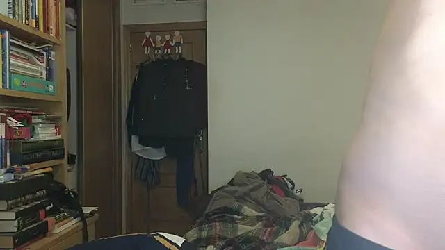 curiosillo83 online show from November 2025 11:25:01 AM