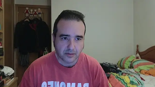 curiosillo83 online show from May 2026 10:53:01 AM
