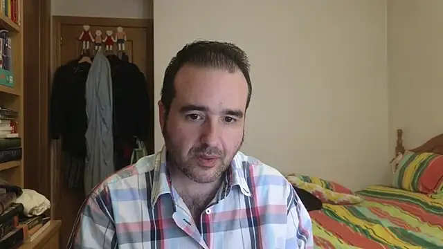 curiosillo83 online show from May 2026 04:45:02 PM