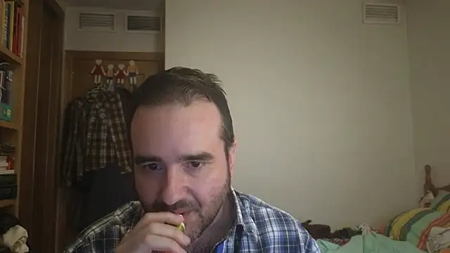 curiosillo83 online show from May 2026 06:27:01 PM