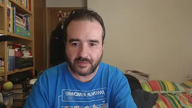 curiosillo83 online show from June 2026 11:09:02 PM
