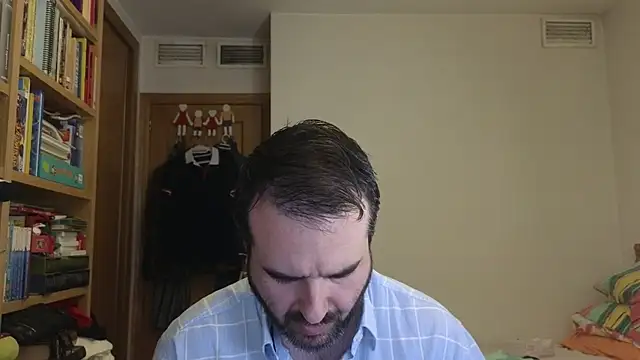 curiosillo83 online show from June 2026 10:57:02 AM