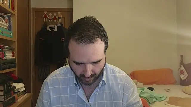 curiosillo83 online show from June 2026 10:25:02 AM