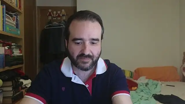 curiosillo83 online show from June 2026 11:23:02 AM