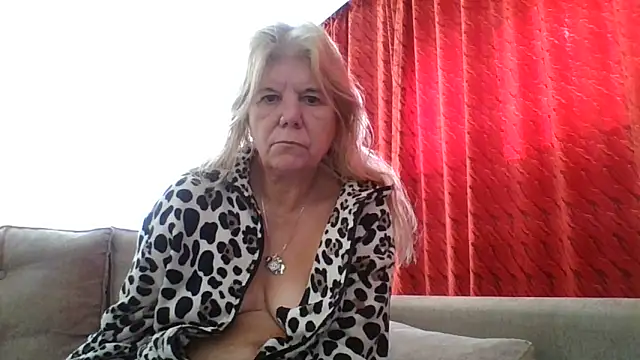 Snapshot of TrustfulVampire1 chatting on January 2025 12:15:01 PM TrustfulVampire1 online show from January 2025 12:15:01 PM