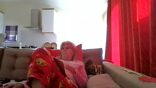 Snapshot of TrustfulVampire1 chatting on November 2025 06:22:01 AM TrustfulVampire1 online show from November 2025 06:22:01 AM