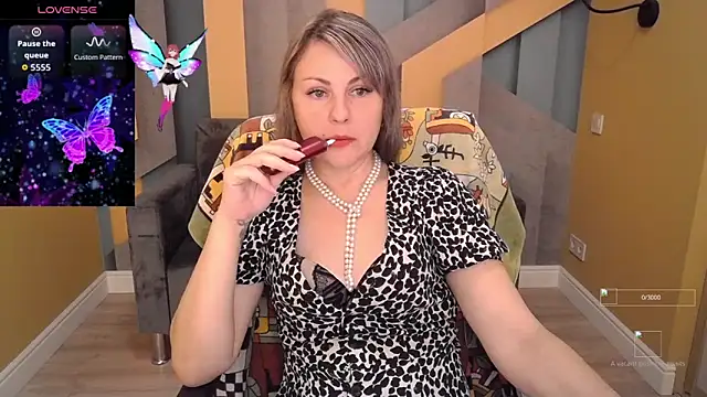 Candy Long online show from October 2025 05:30:02 AM