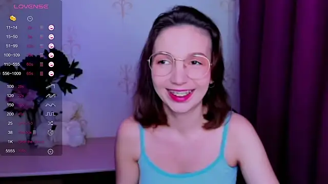 KindHazelHere  online show from June 2026 04:21:01 AM
