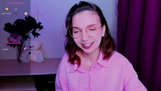 KindHazelHere  online show from June 2026 04:47:02 AM