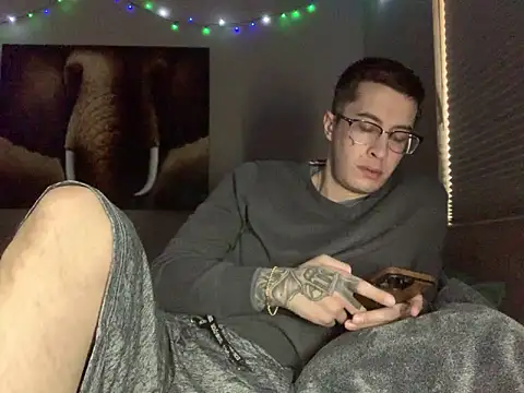 Snapshot of Bwcjoshbanks chatting on February 2026 12:20:01 AM Bwcjoshbanks online show from February 2026 12:20:01 AM