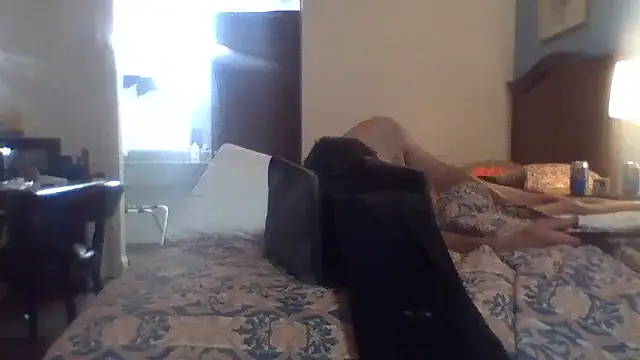 tuRb0420 online show from September 2025 01:03:01 PM