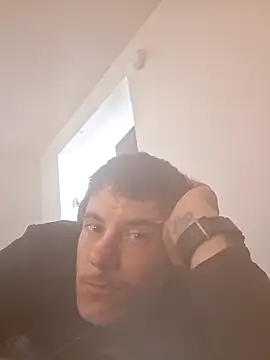 tuRb0420 online show from November 2025 03:06:01 AM