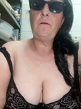 Snapshot of eroticjessitop chatting on February 2026 05:10:01 PM eroticjessitop online show from February 2026 05:10:01 PM